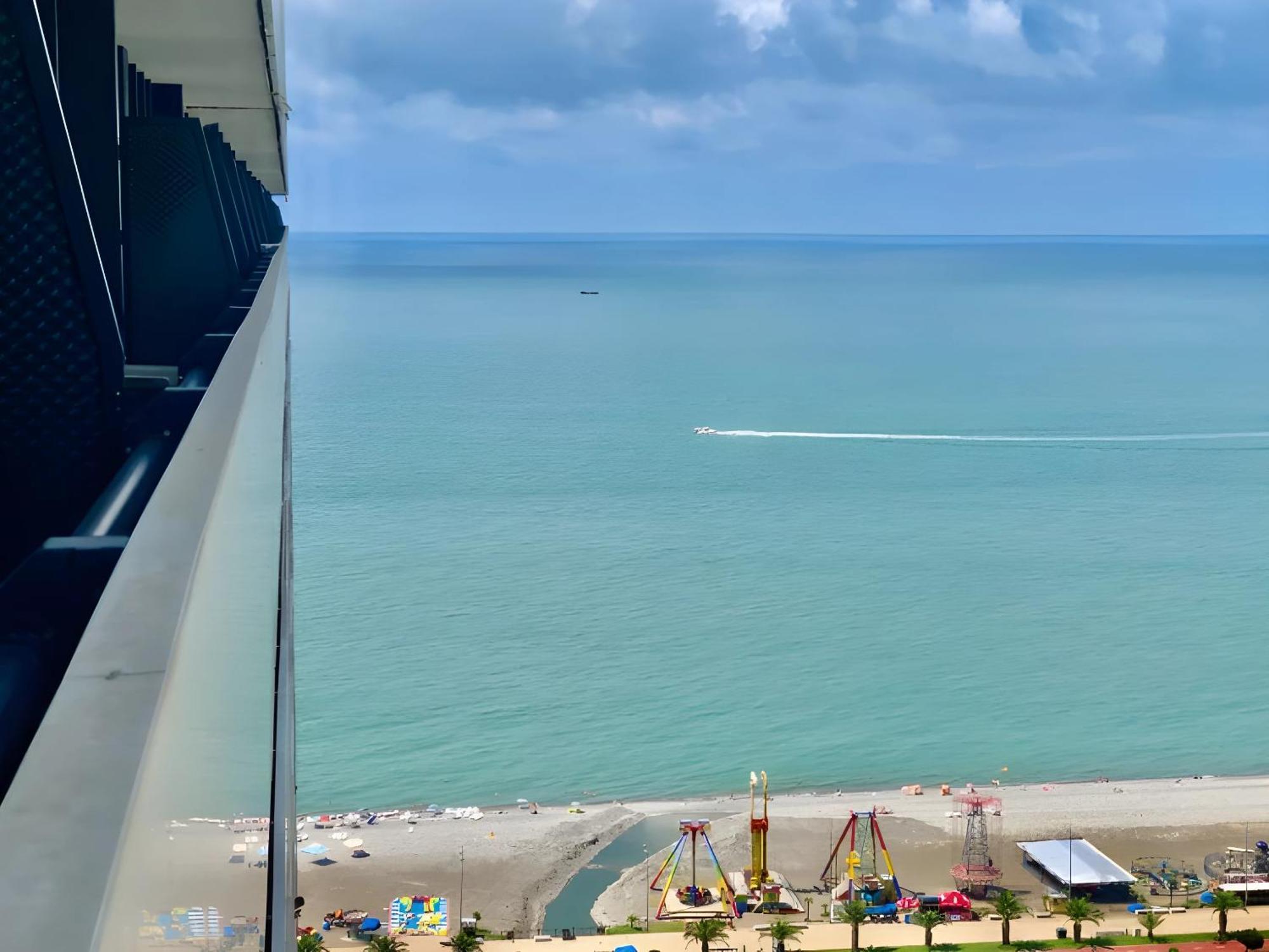 Luxury Orbi City Sea View Aparthotel Batumi Exteriér fotografie